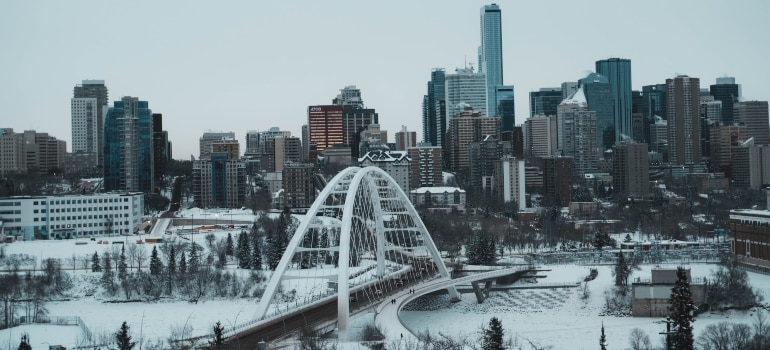 a panoramic view of Edmonton covered in snow to depict the Vancouver vs. Edmonton difference in climate